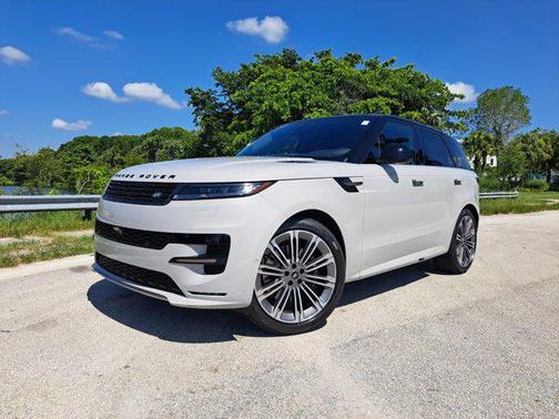 2025 Land Rover Range Rover Sport SE