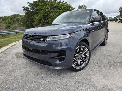 2025 Land Rover Range Rover Sport SE
