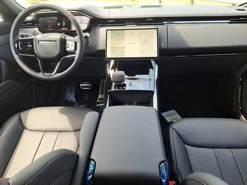 2025 Land Rover Range Rover Sport SE