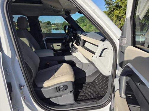 2023 Land Rover Defender 130 S