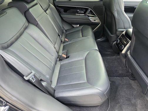 Santorini Black Metallic 2023 Land Rover Range Rover P530 SE