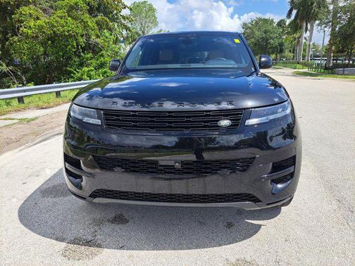 2025 Land Rover Range Rover Sport SE