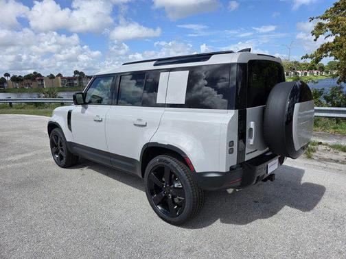 Borasco Grey Metallic 2026 Land Rover Defender P300 S