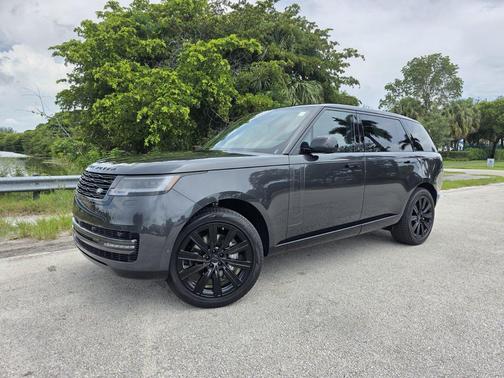Carpathian Gray Premium Metallic 2026 Land Rover Range Rover P400 SE 7 Seat