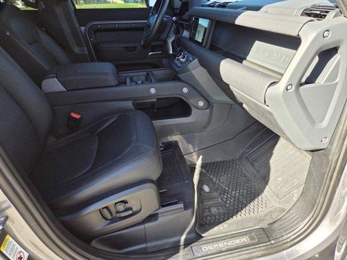 2023 Land Rover Defender 110 X-Dynamic SE