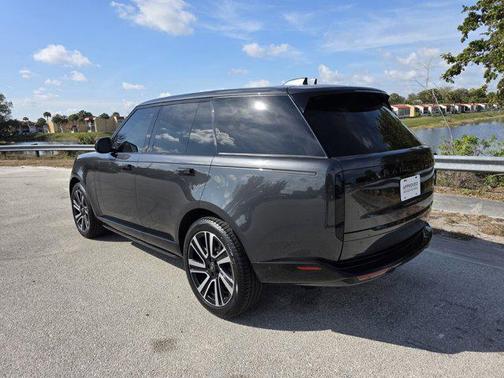 2023 Land Rover Range Rover P530 SE