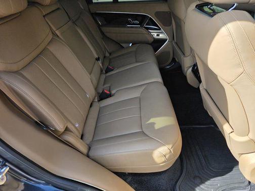 2023 Land Rover Range Rover P530 SE