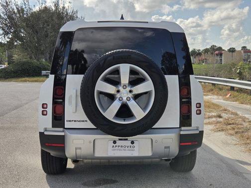 2024 Land Rover Defender 130 P400 S