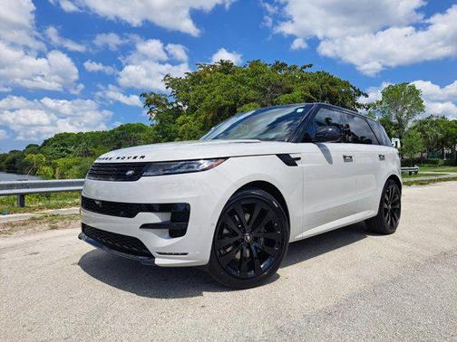2025 Land Rover Range Rover Sport SE