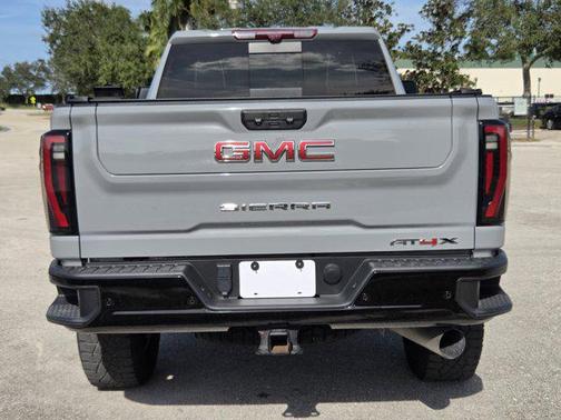 2024 GMC Sierra 2500 AT4