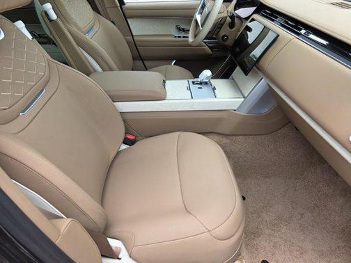 Santorini Black Metallic 2026 Land Rover Range Rover P615 SV