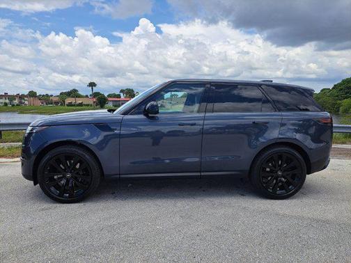 2025 Land Rover Range Rover Sport SE