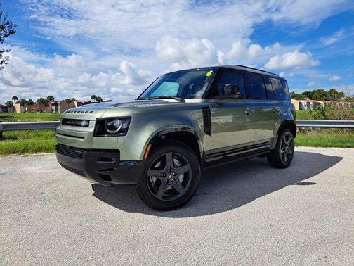 2023 Land Rover Defender 110 X-Dynamic SE