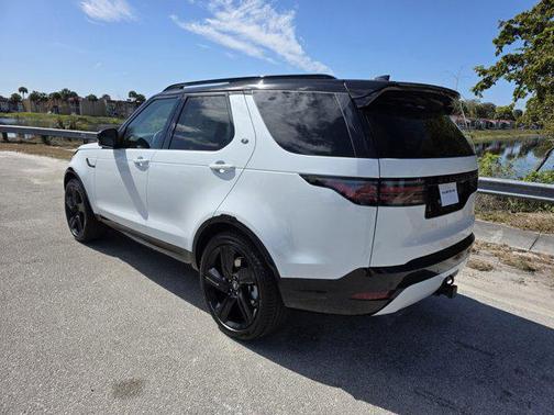 2026 Land Rover Discovery Dynamic SE
