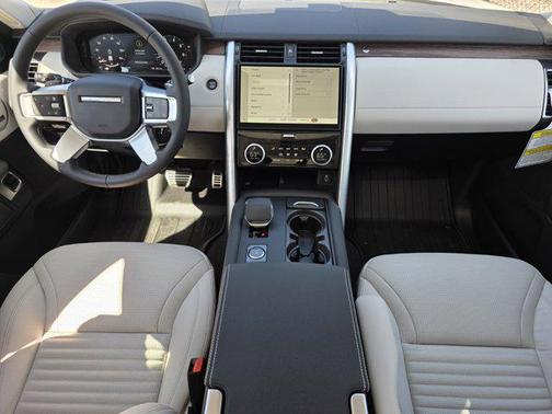 2026 Land Rover Discovery Dynamic SE