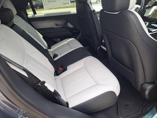 2025 Land Rover Range Rover Sport SE