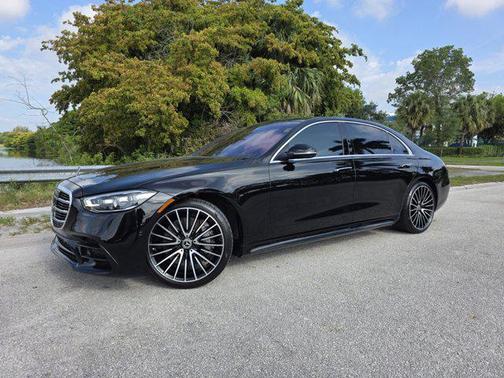 Black 2022 Mercedes-Benz S-Class 4MATIC