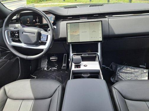 2025 Land Rover Range Rover P400 SE 7 Seat