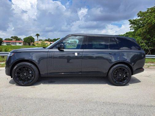 2025 Land Rover Range Rover P400 SE 7 Seat