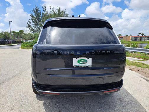 2025 Land Rover Range Rover P400 SE 7 Seat