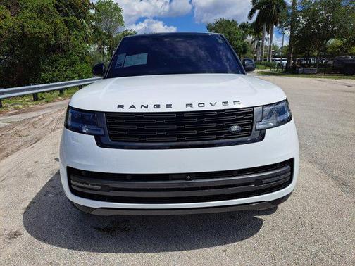 2022 Land Rover Range Rover P400 SE