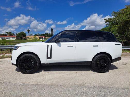 2022 Land Rover Range Rover P400 SE