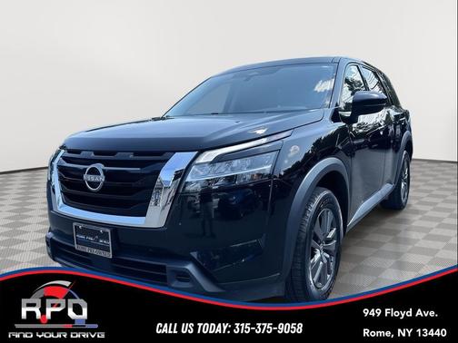 2022 Nissan Pathfinder S 4WD