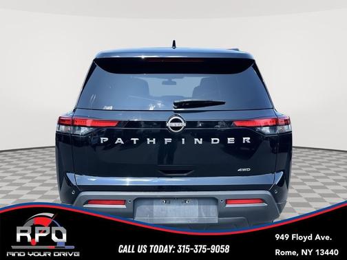 2022 Nissan Pathfinder S 4WD