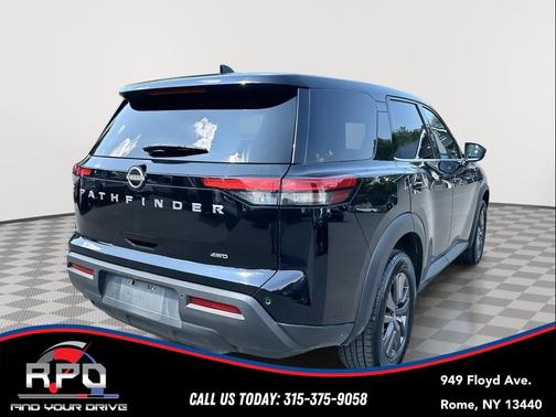 2022 Nissan Pathfinder S 4WD