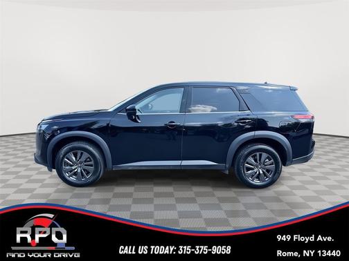 2022 Nissan Pathfinder S 4WD
