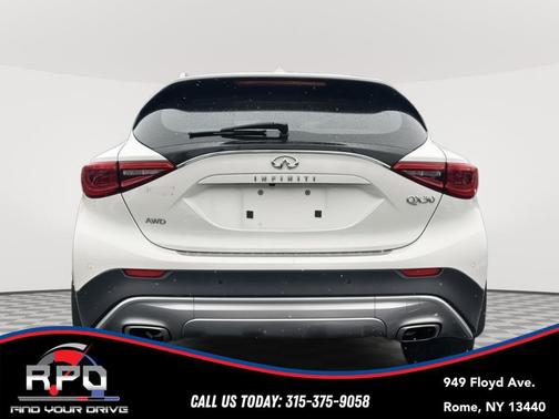 2018 INFINITI QX30 ESSENTIAL