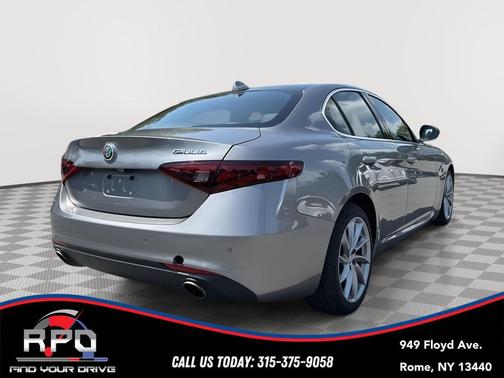 Stromboli Gray Metallic 2018 Alfa Romeo Giulia Base