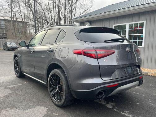 2019 Alfa Romeo Stelvio Ti Sport
