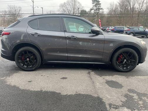 2019 Alfa Romeo Stelvio Ti Sport