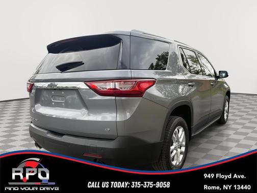 Satin Steel Metallic 2018 Chevrolet Traverse LT Cloth