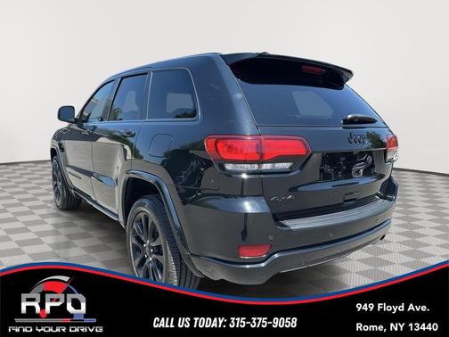 Diamond Black Crystal Pearlcoat 2020 Jeep Grand Cherokee Altitude