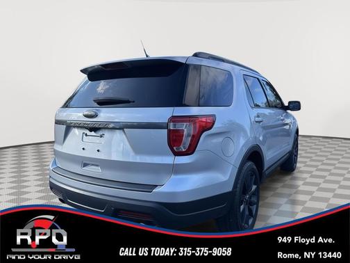 Ingot Silver Metallic 2019 Ford Explorer XLT
