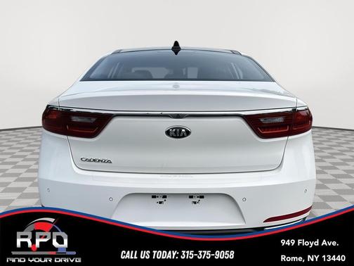 Snow White Pearl 2017 Kia Cadenza Premium