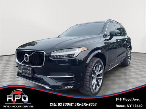 2017 Volvo XC90 T6 Momentum