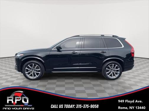 2017 Volvo XC90 T6 Momentum