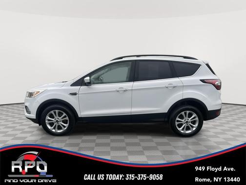 Oxford White 2018 Ford Escape SE