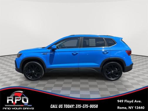 Cornflower Blue 2023 Volkswagen Taos 1.5T SE