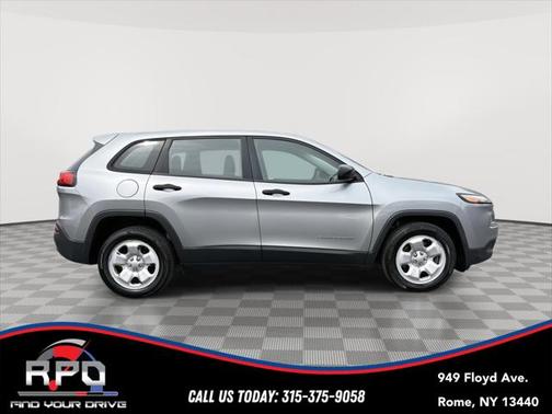 2017 Jeep Cherokee Sport