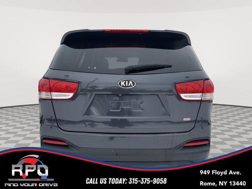 2016 Kia Sorento LX