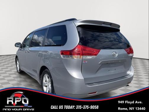 2014 Toyota Sienna LE