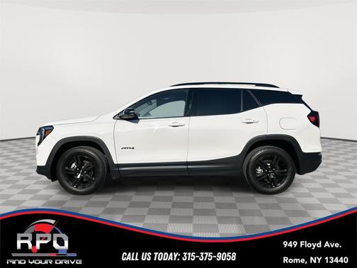 Summit White 2024 GMC Terrain AT4