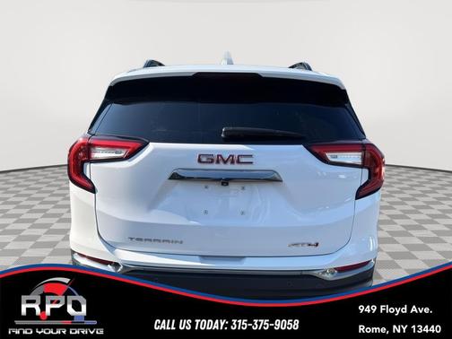 Summit White 2024 GMC Terrain AT4