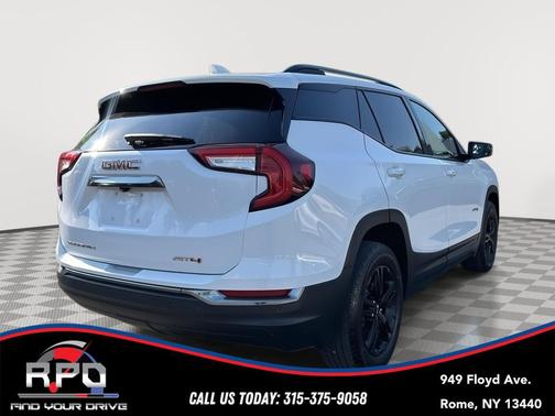 Summit White 2024 GMC Terrain AT4
