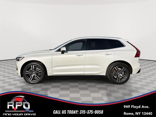Crystal White Pearl Metallic 2019 Volvo XC60 T6 Momentum