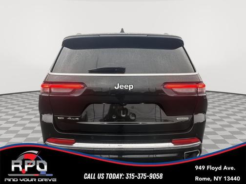 Diamond Black Crystal Pearlcoat 2022 Jeep Grand Cherokee L Overland
